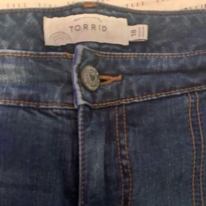 Torrid Capri jeans size 18